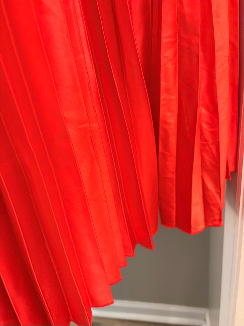 Pleated Red Maxi Skirt with Elastic Waist - Picture 6 of 6